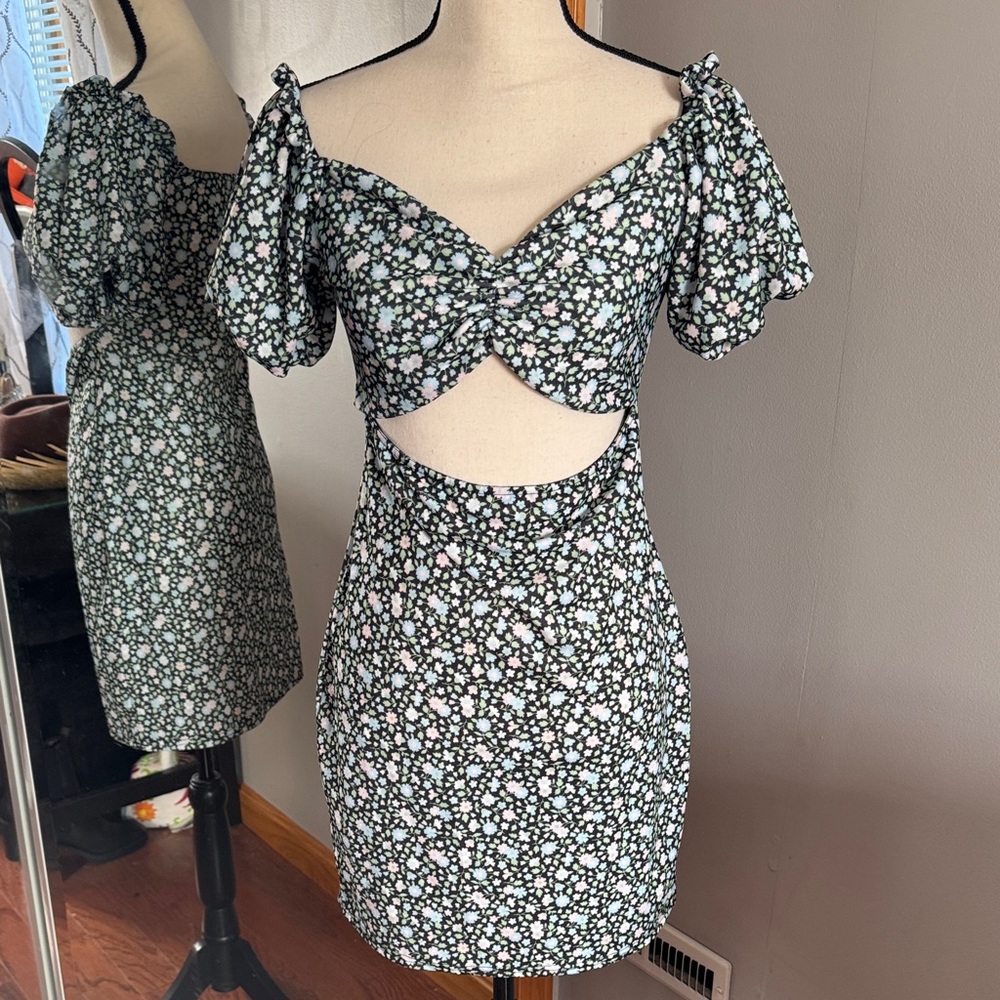 Boohoo Floral Cutout Dress - Black and White - Picture 1 of 4